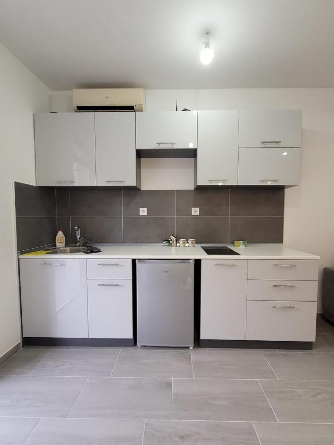 Apartment Diamond -Modern And Lovely Seaside Studio Apartment Kotor Eksteriør billede